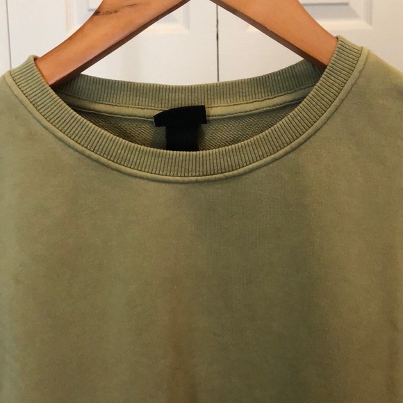 H&M’s basic crew neck sweater - Picture 4 of 5